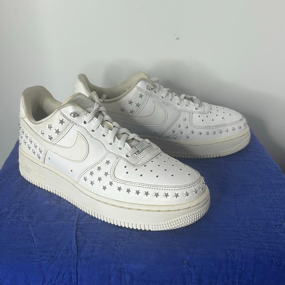 Nike Air Force 1 Low W
 8 White Silver Studded Stars AF1 Leather Sneakers Y2K